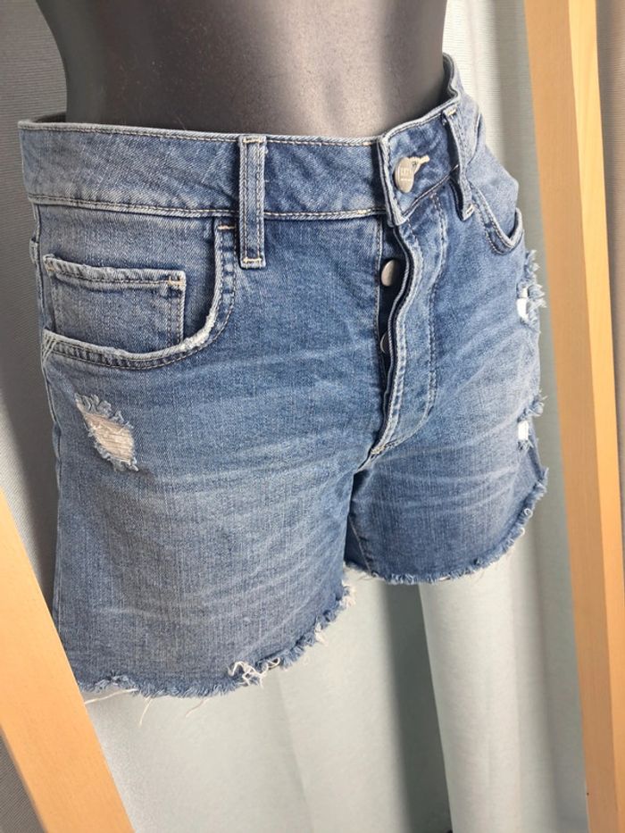 Reiko short en jean d'été T.36 en tbe - photo numéro 2