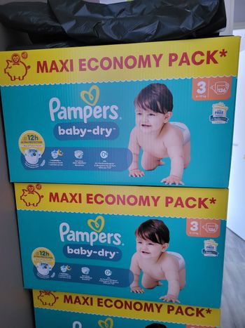 2 pampers taille 3