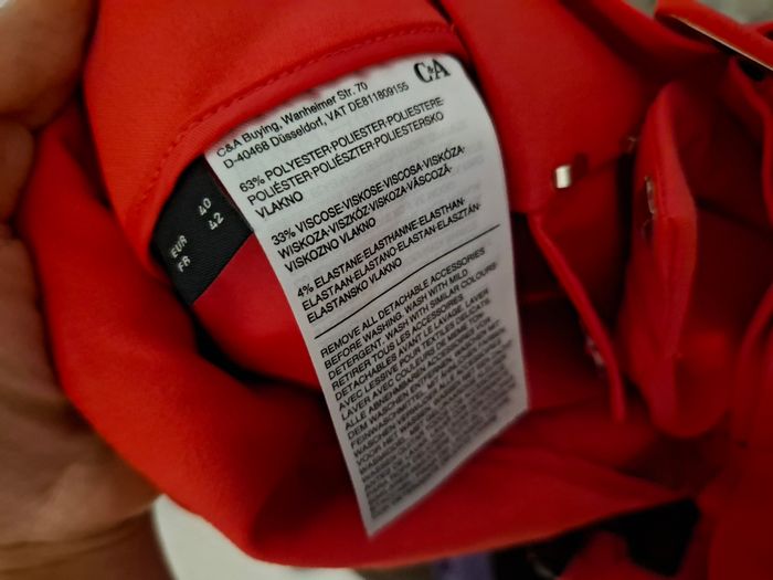 Short taille 42 avec ceinture en très bon état - photo numéro 3