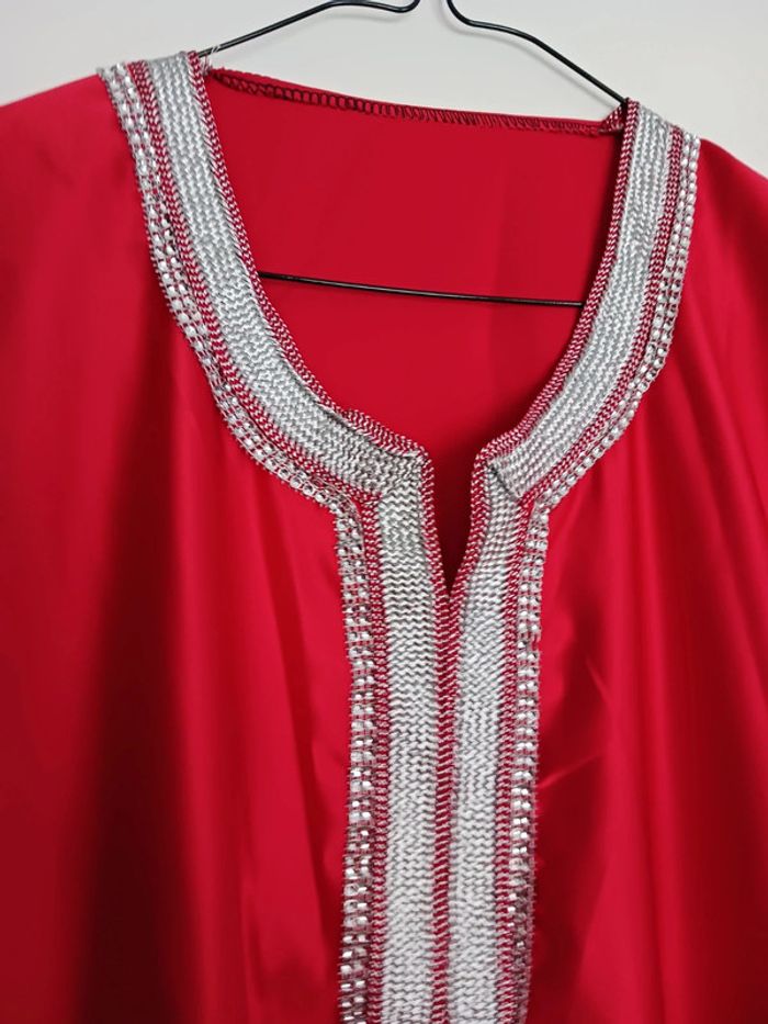 Robe rouge marocaine taille M - photo numéro 3