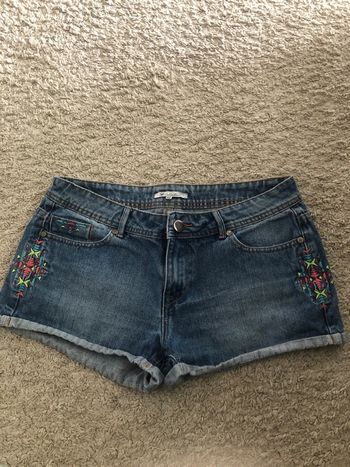 Short jean taille 42