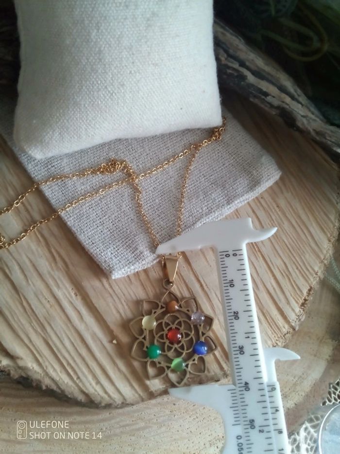 Collier fleur de vie des 7 chakras - photo numéro 2
