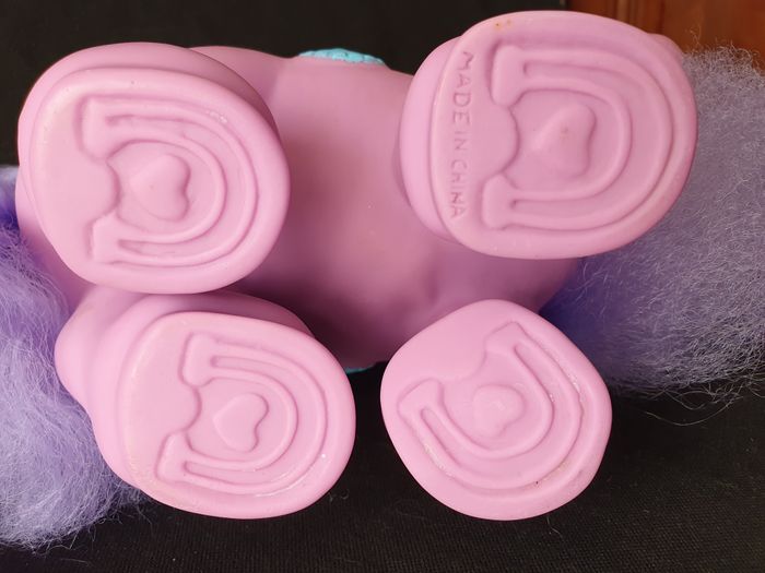 Grand poney à coiffer violet et rose avec selle bleue H 27 cm - photo numéro 10