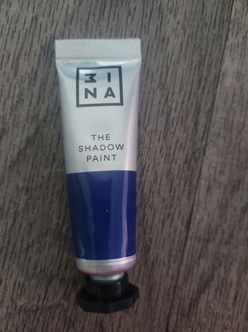 Ombre à paupiéres liquide bleu Mina