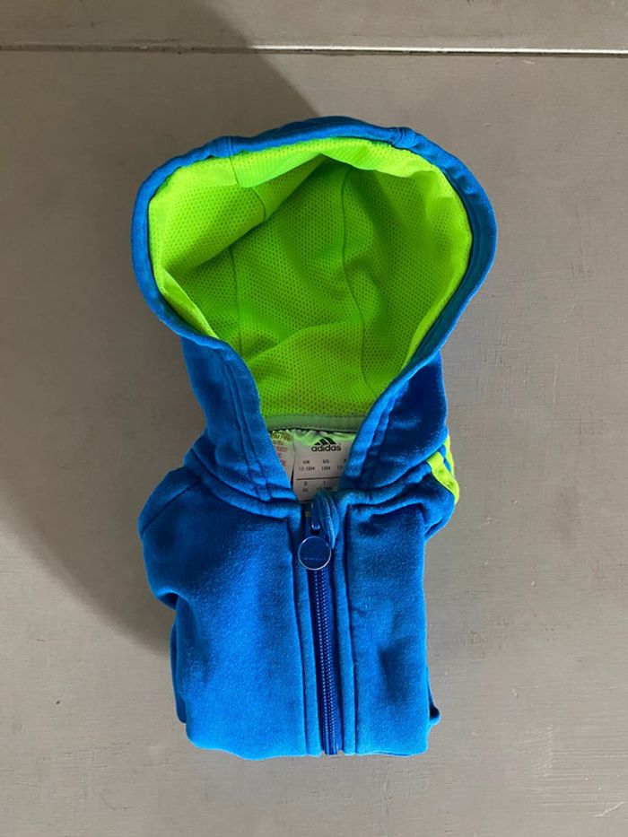 Gilet zippé veste Adidas bleue et verte fluo avec capuche taille 12 / 18 mois - photo numéro 12