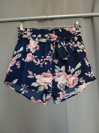 Short fleuri bleu