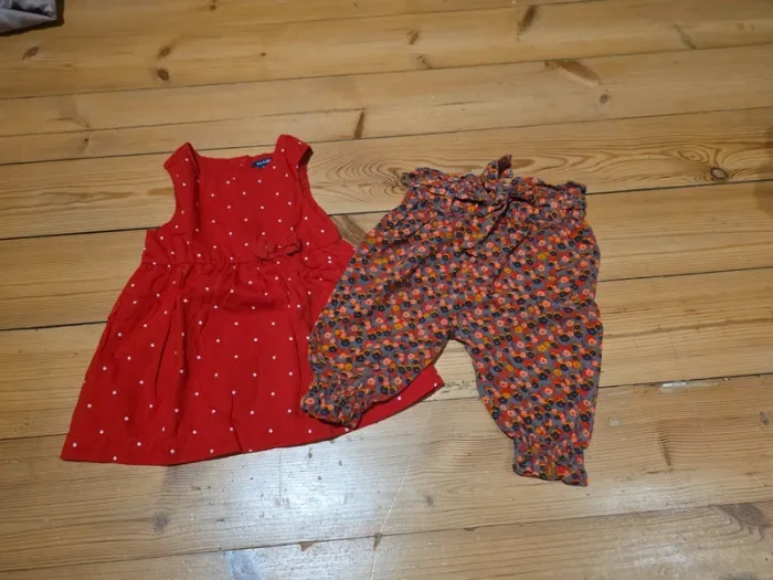 Robe et pantalon 3 mois.