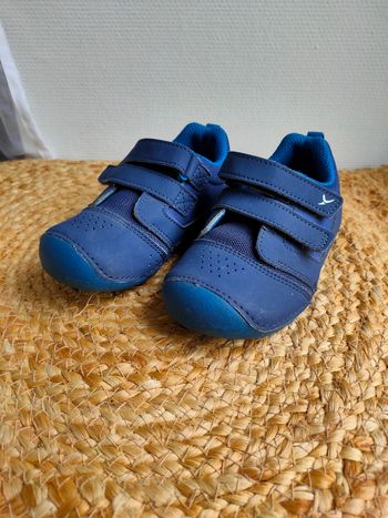 Basket Bleu Decathlon taille 24