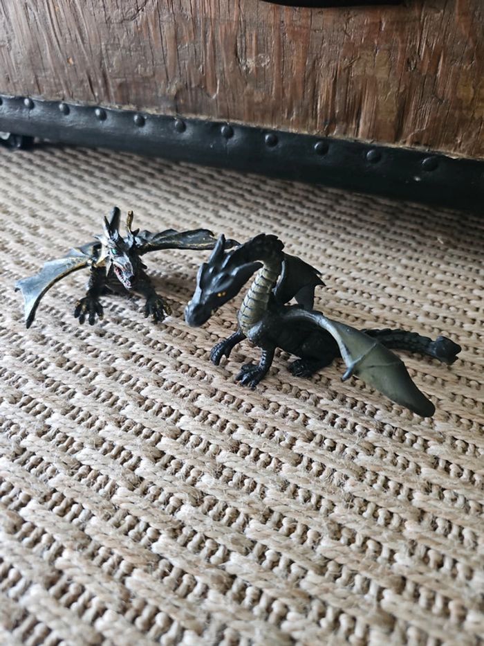 Figurine dragon