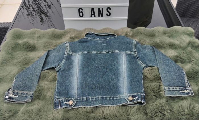 Veste en jeans taille 6 ans - photo numéro 2