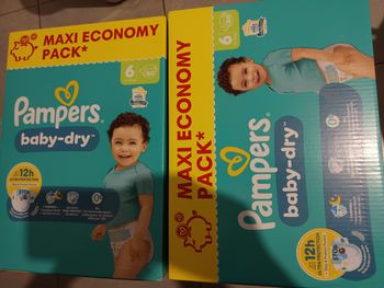160 couches Pampers  taille 6  neuf jamais ouvert