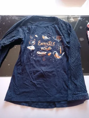 T-shirt manche longue bleu avec motifs oiseaux