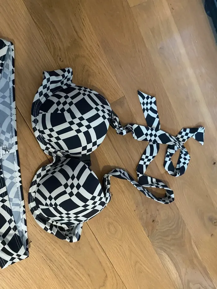 Maillot de bain 2 pièces Aubade en 38, 90B - photo numéro 3