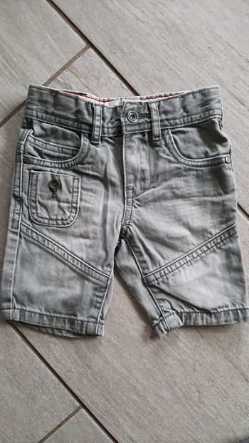 Short jeans