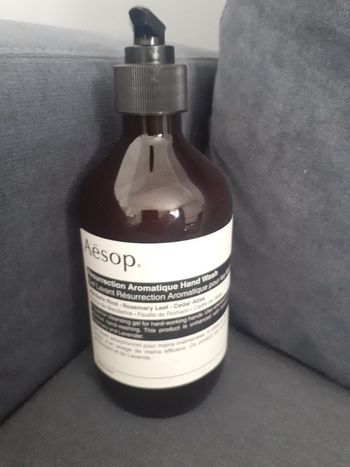Aesop gel lavant résurrection neuf