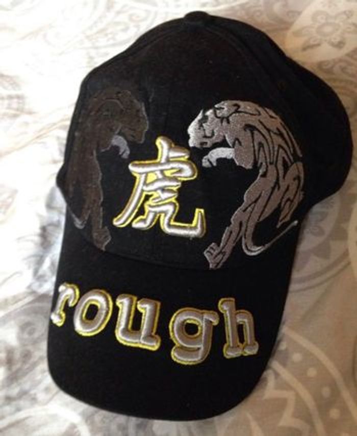 Très belle casquette brodée tigres 🐅