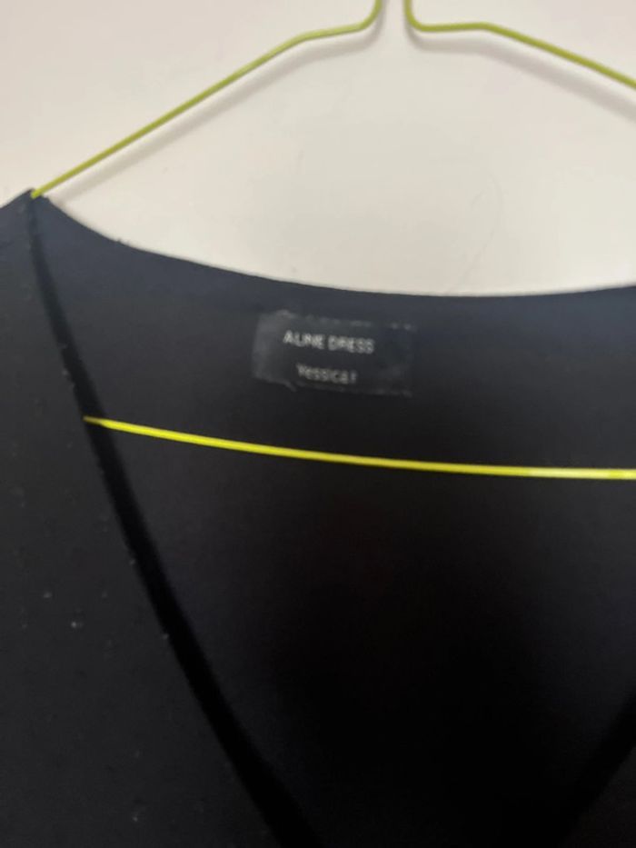 Petite robe noire - photo numéro 4