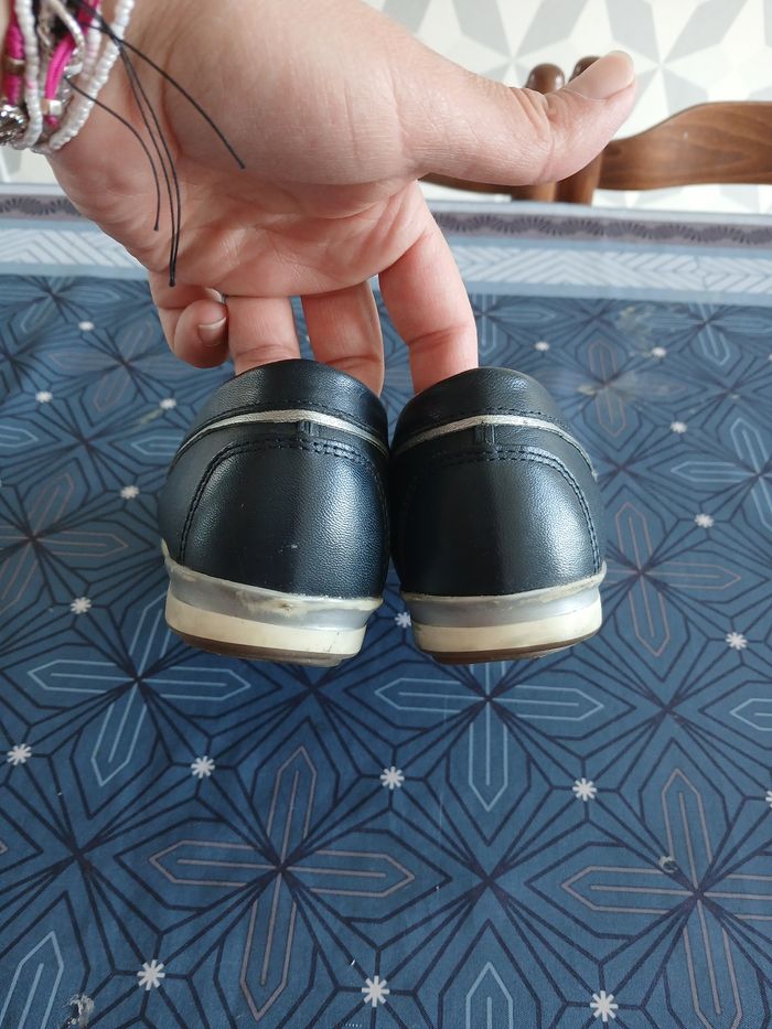 Paire de chaussure - photo numéro 4