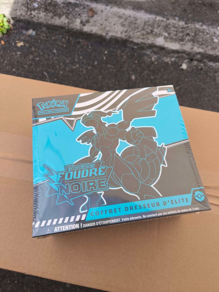 ETB Pokémon Foudre Noire EV10.5