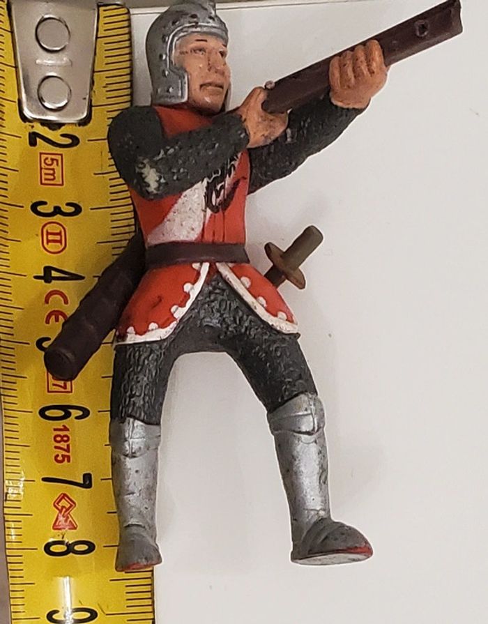 Simba Personnage Figurine d'un Guerrier en Armures avec son fusil Vintage Bon état 8cm env. - photo numéro 4