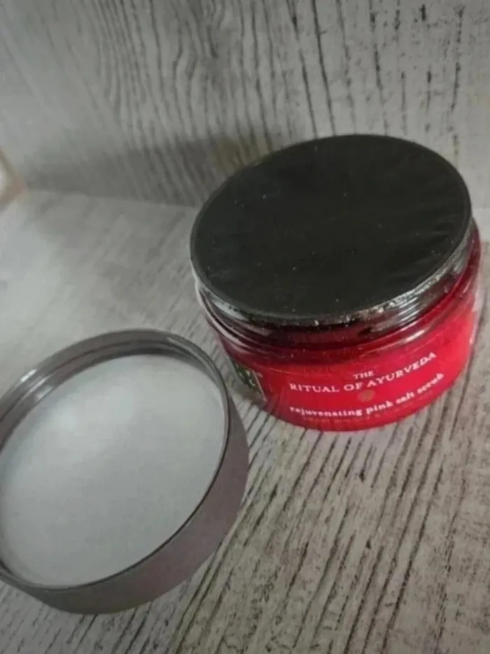 Gommage corps au sel rose - Rituals (neuf) - photo numéro 3