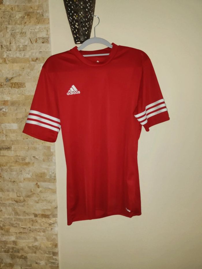 T-shirt rouge adidas S - photo numéro 1