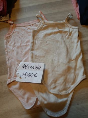 Lot de 2bodies 18mois
