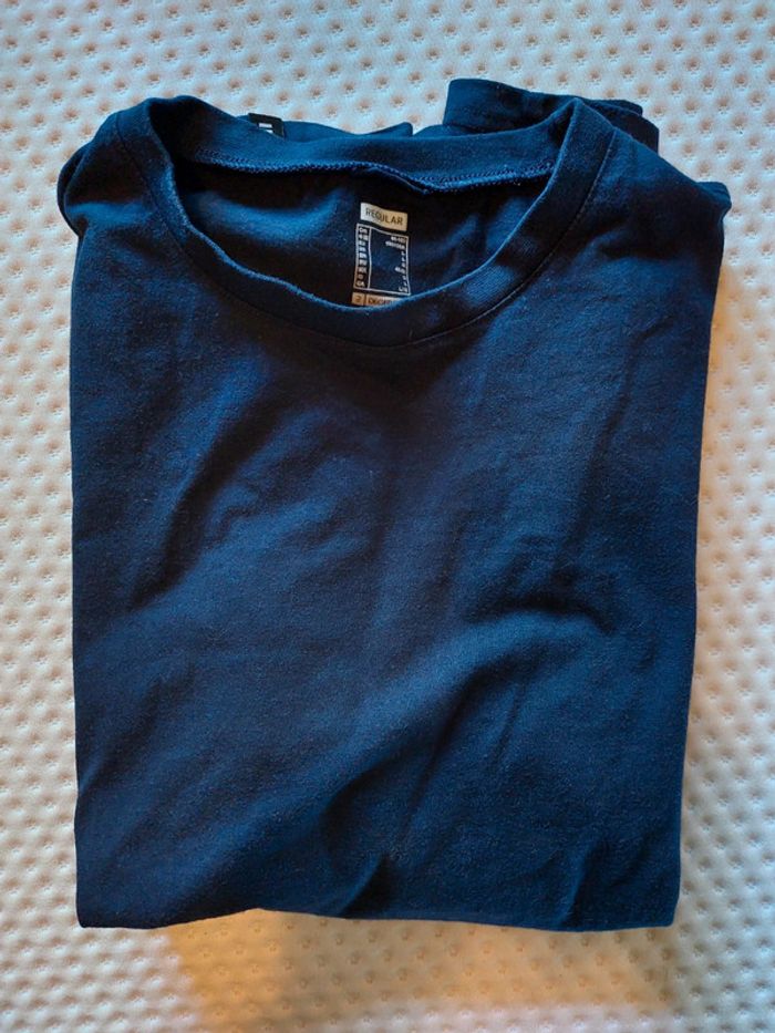 T shirt bleu marine - photo numéro 4