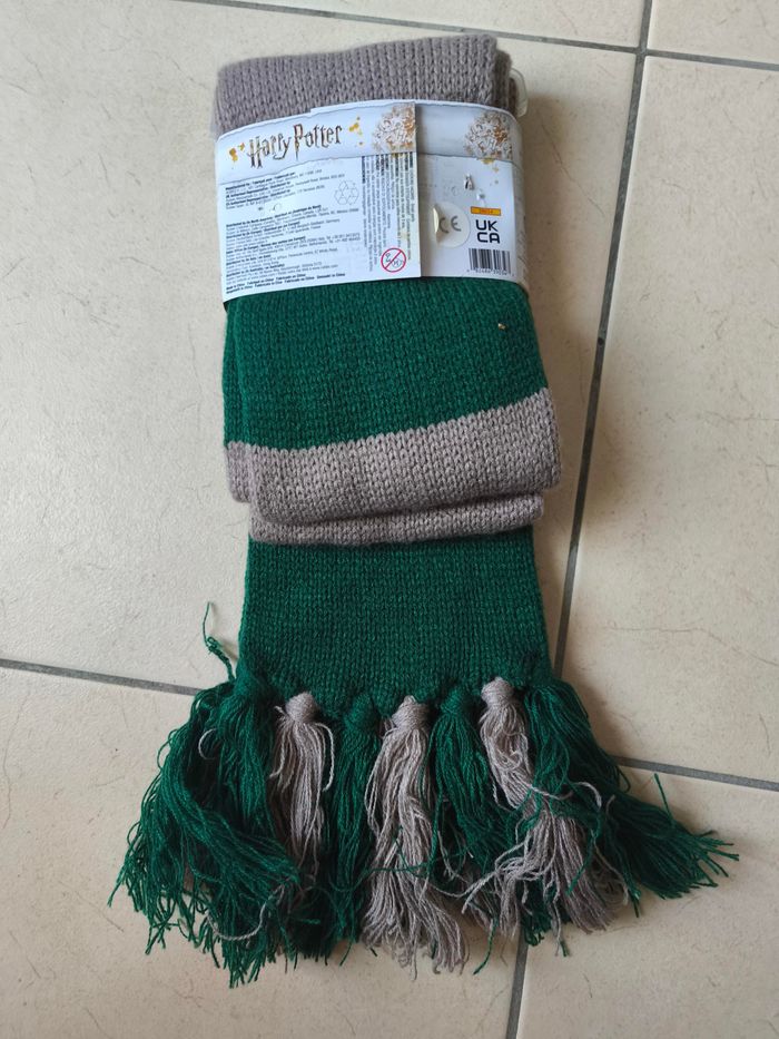 Foulard Serpentard Slytherin Harry Potter - photo numéro 5