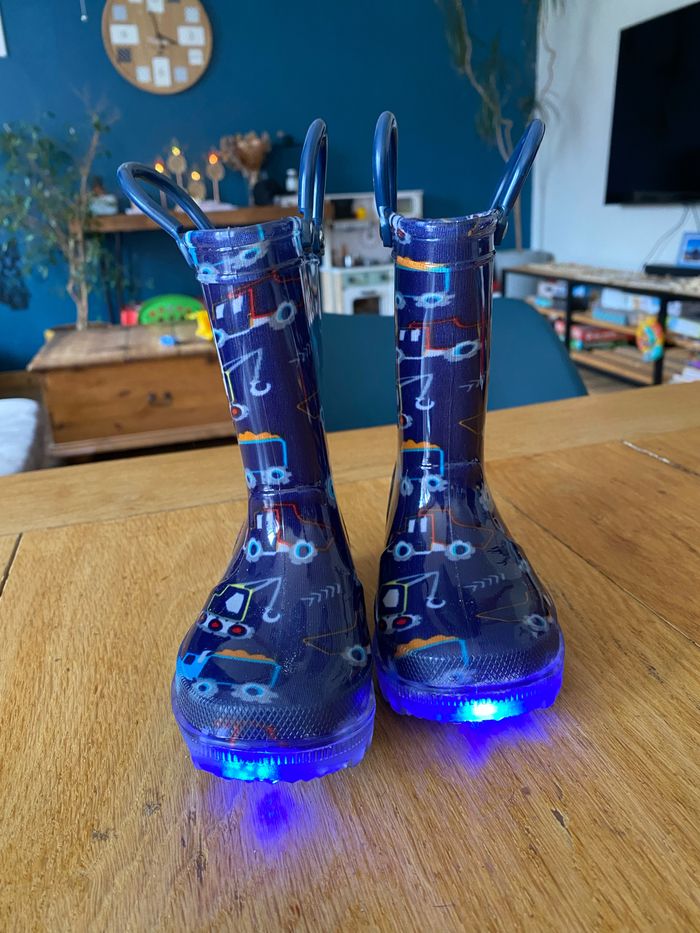 Bottes Lumineuse garçon taille 22