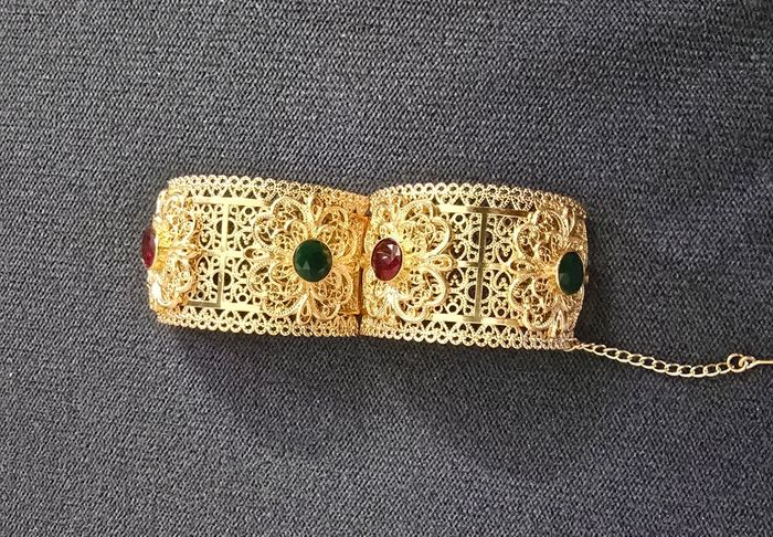 Bracelet manchette oriental motif filigrane pierre rouge et verte soiree mariage - photo numéro 5