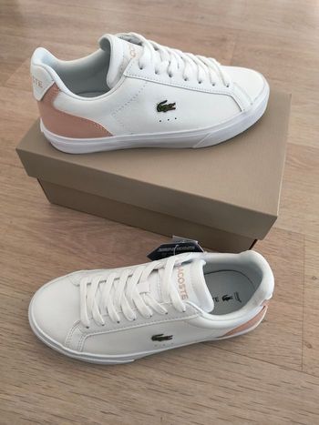 Baskets chaussures Lacoste lerond pro neuves taille 35.5