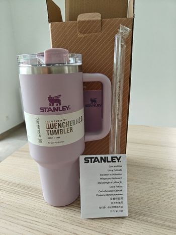 Stanley cup mauve
