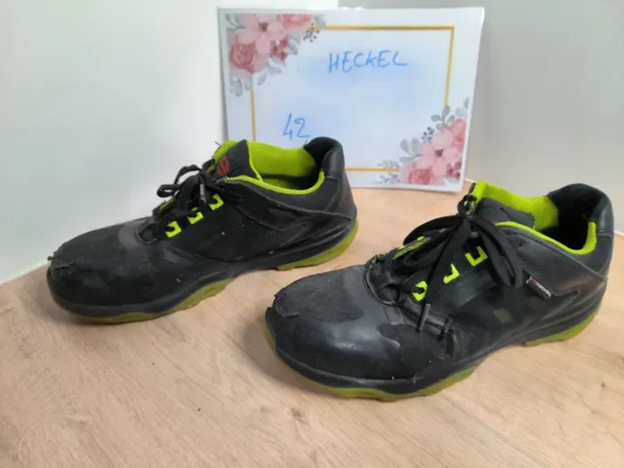 Chaussure de sécurité T42 - photo numéro 2