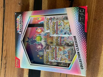 Coffret Classeur Pokémon - Evolutions Prismatiques EV8.5 (Neuf/Scellé) 8.5