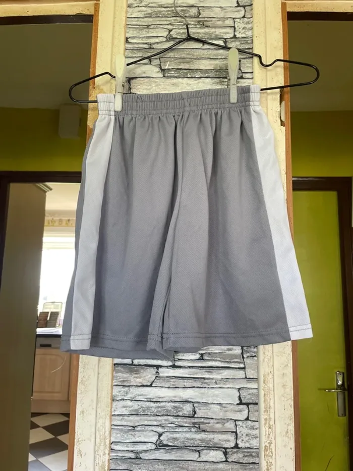 Short garçon fluide 10 ans