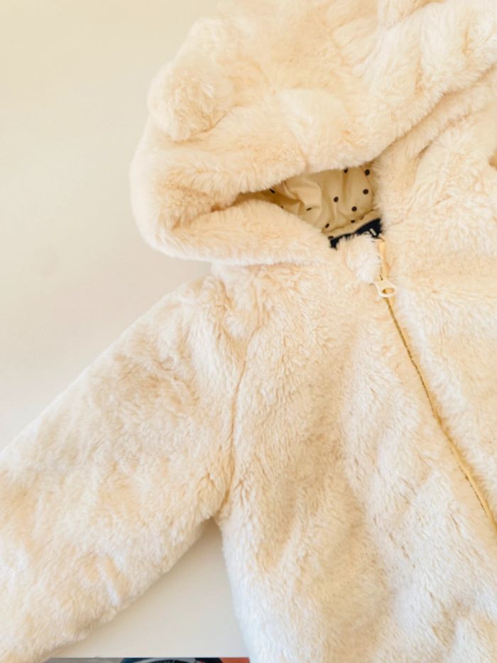 Veste à capuche toute douce comme neuve 24 mois - photo numéro 3
