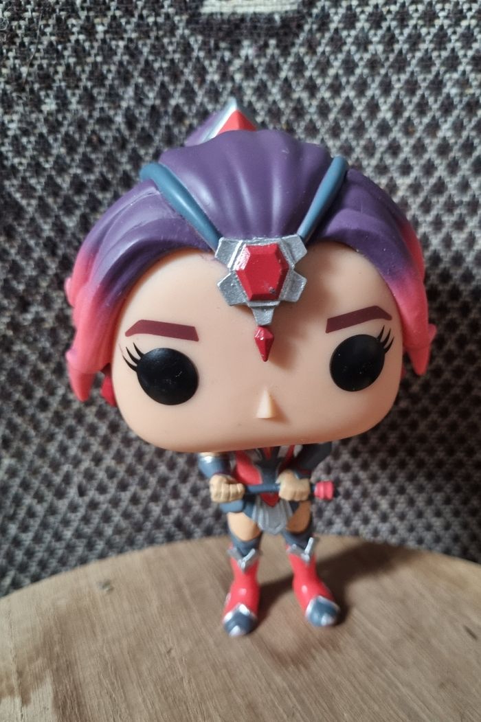 Figurine Funko Pop! 463 Valor Édition Fortnite - photo numéro 2