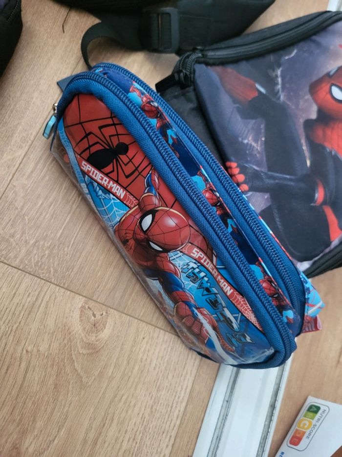 Sac d'école spiderman - photo numéro 4