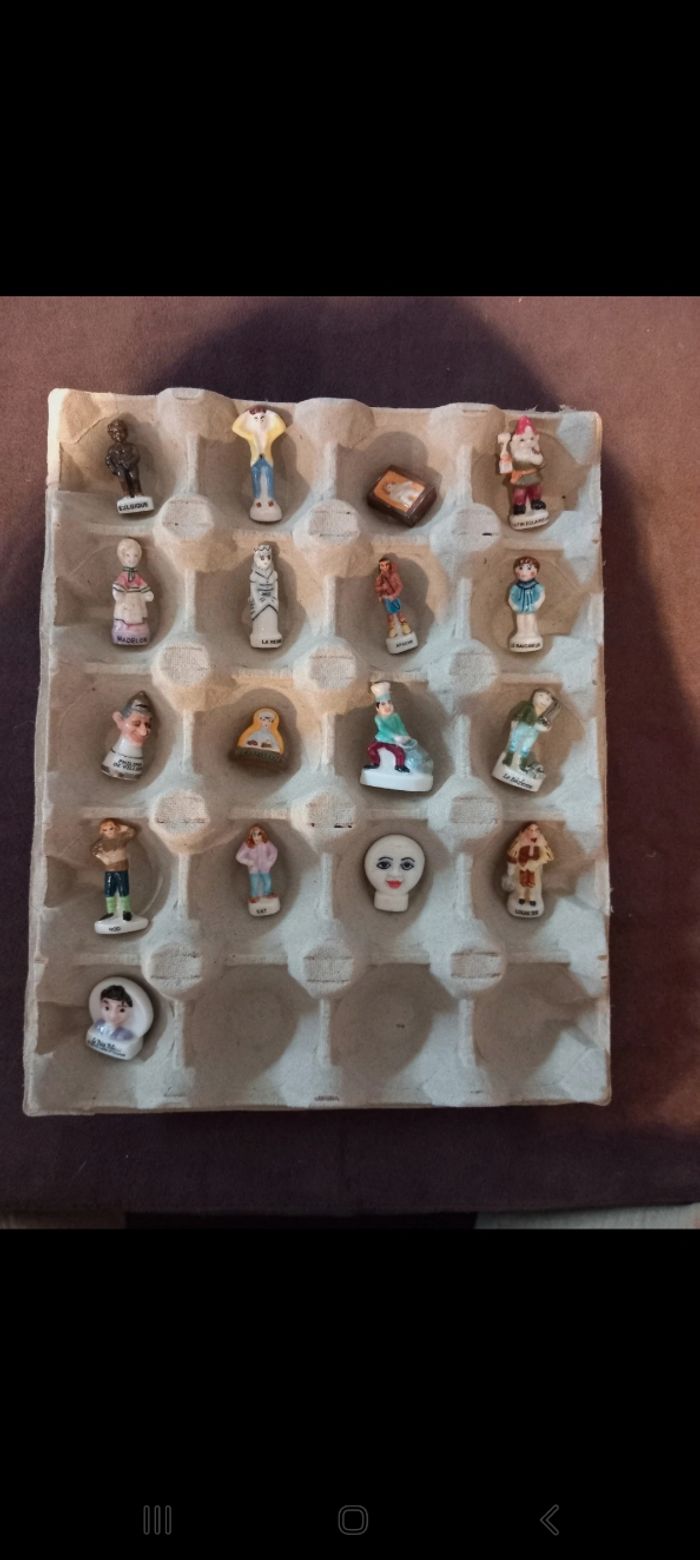 Lot 17 fèves - Personnages - photo numéro 2