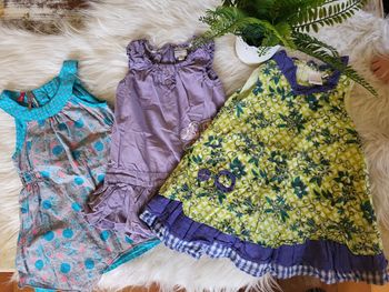 Lot de 3 robes été 12 mois