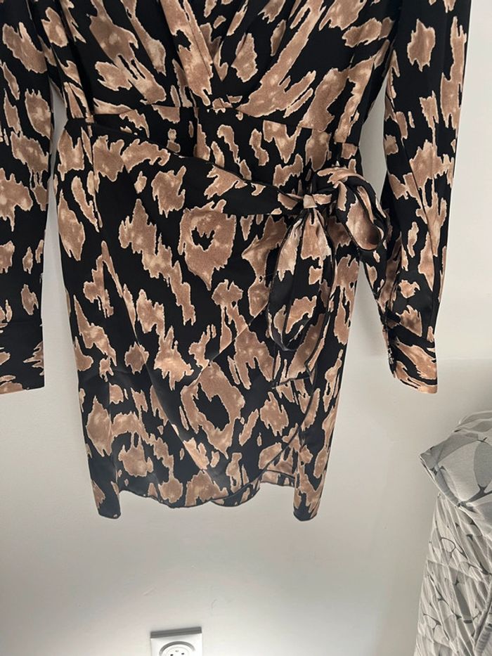 Robe courte manche longue - photo numéro 4