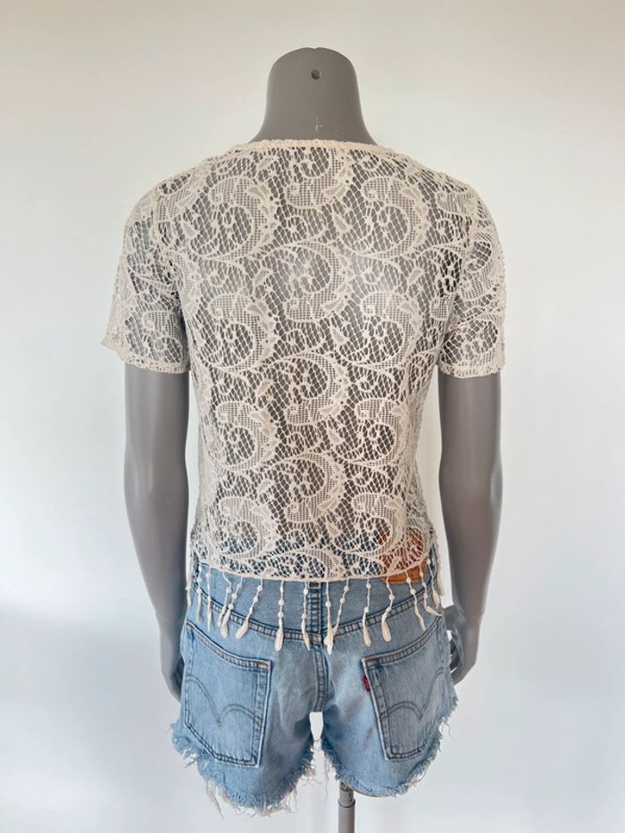 🌼 T-shirt ajouré blanc cassé – style bohème chic - photo numéro 2