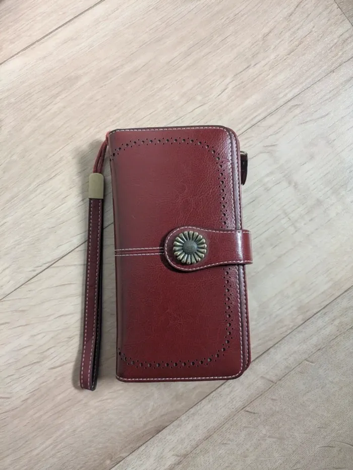 Portefeuille en cuir bordeaux