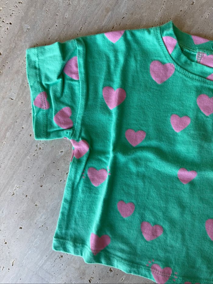 T-shirt vert cœur rose - photo numéro 3