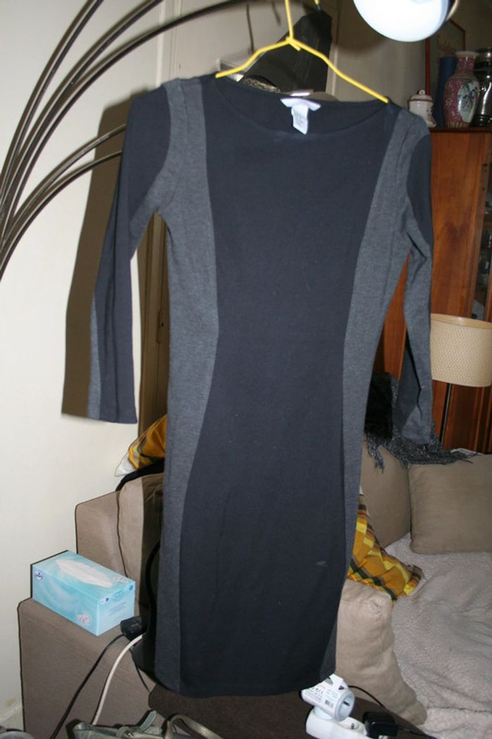 🌸👍Hausse de prix 👍Robe noire / grise Taille 34 " H& M "🌸