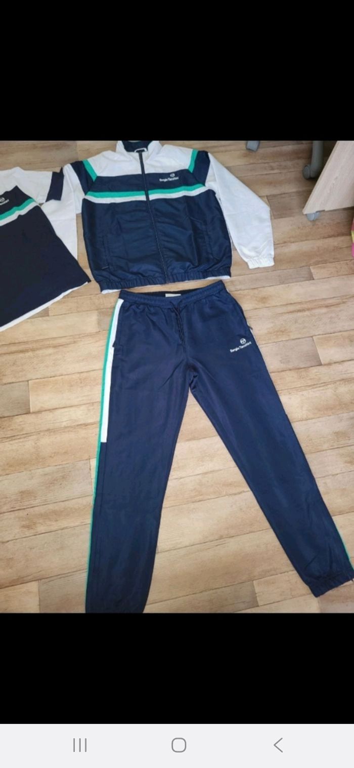 Survetement - photo numéro 2