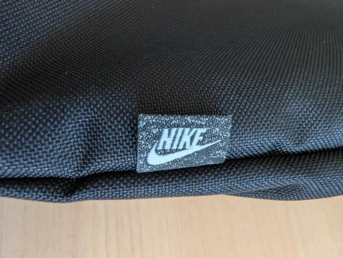 Sacoche Nike Air Max neuve - photo numéro 7
