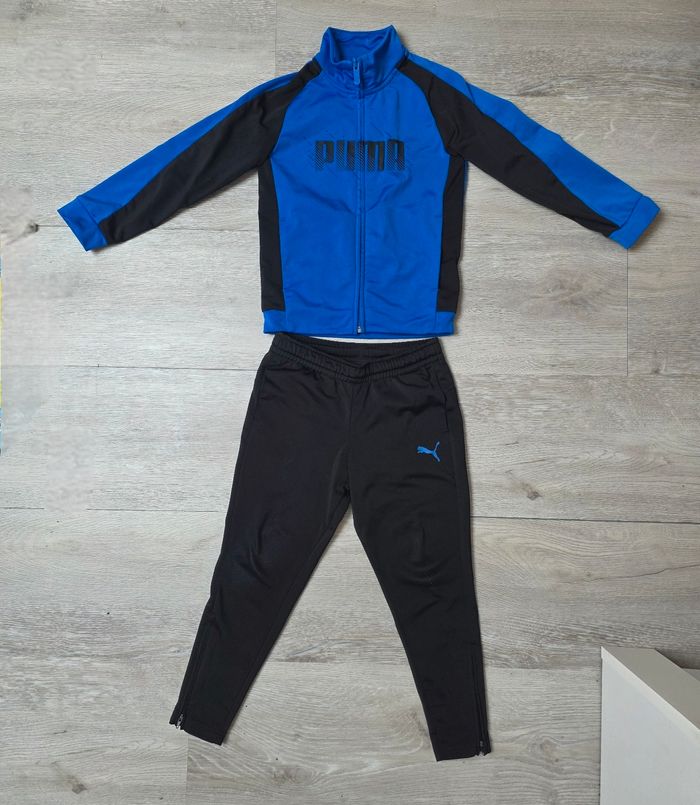 Ensemble de survetement puma taille 5-6 ans tres bonne etat