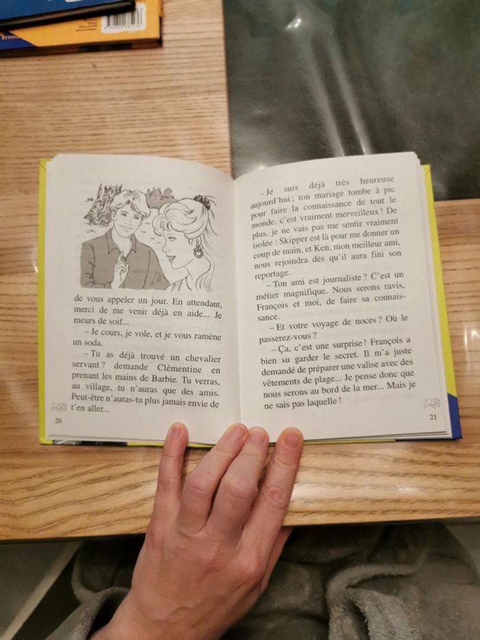 Livre barbie - photo numéro 4